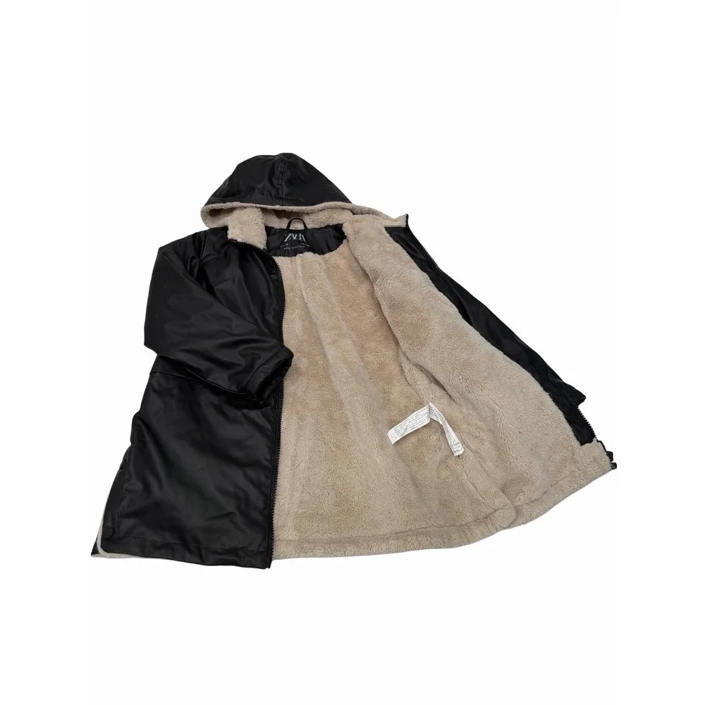 Zara girl back